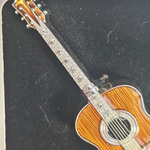 Regent Square Ornament 2022 Guitar With European Crystals NEW - Picture 4 of 7